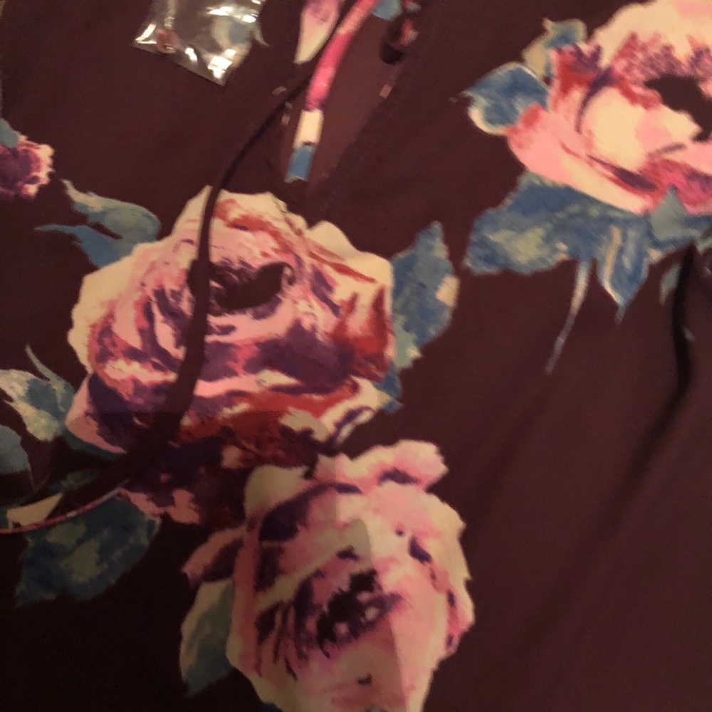 Shirt - Picture 4 of 4